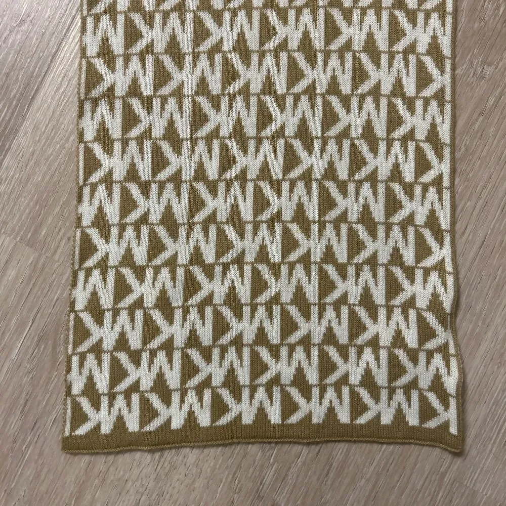 MICHAEL KORS Tan & White Signature Logo Scarf - Picture 4 of 6